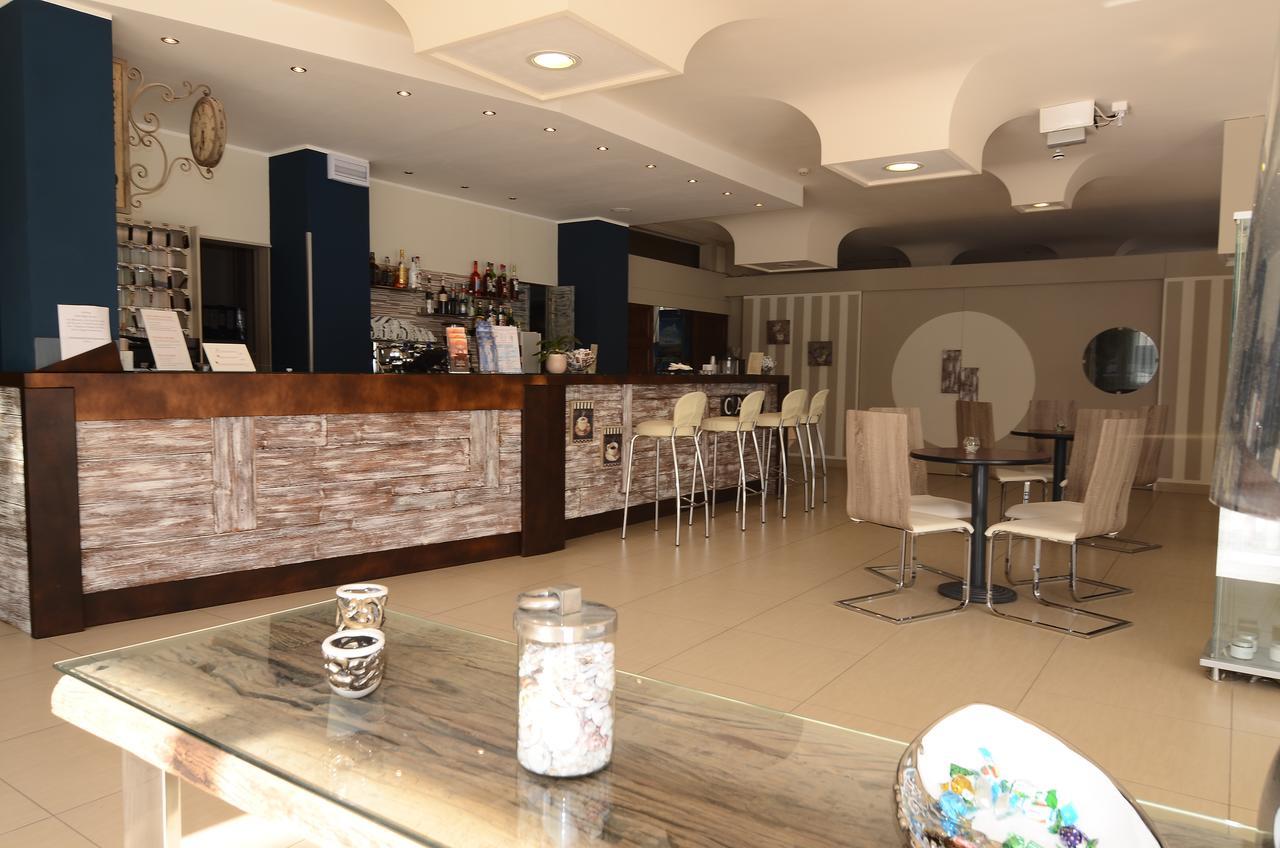 Hotel Mirage Milano Marittima Exterior photo