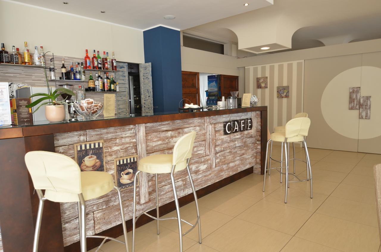 Hotel Mirage Milano Marittima Exterior photo